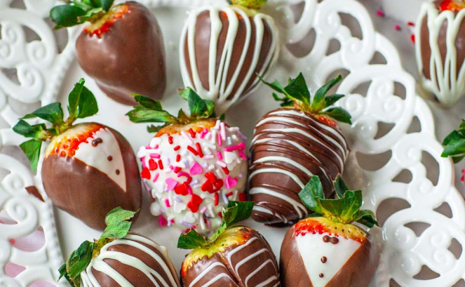 How to Make Frozen Chocolate Covered Strawberries